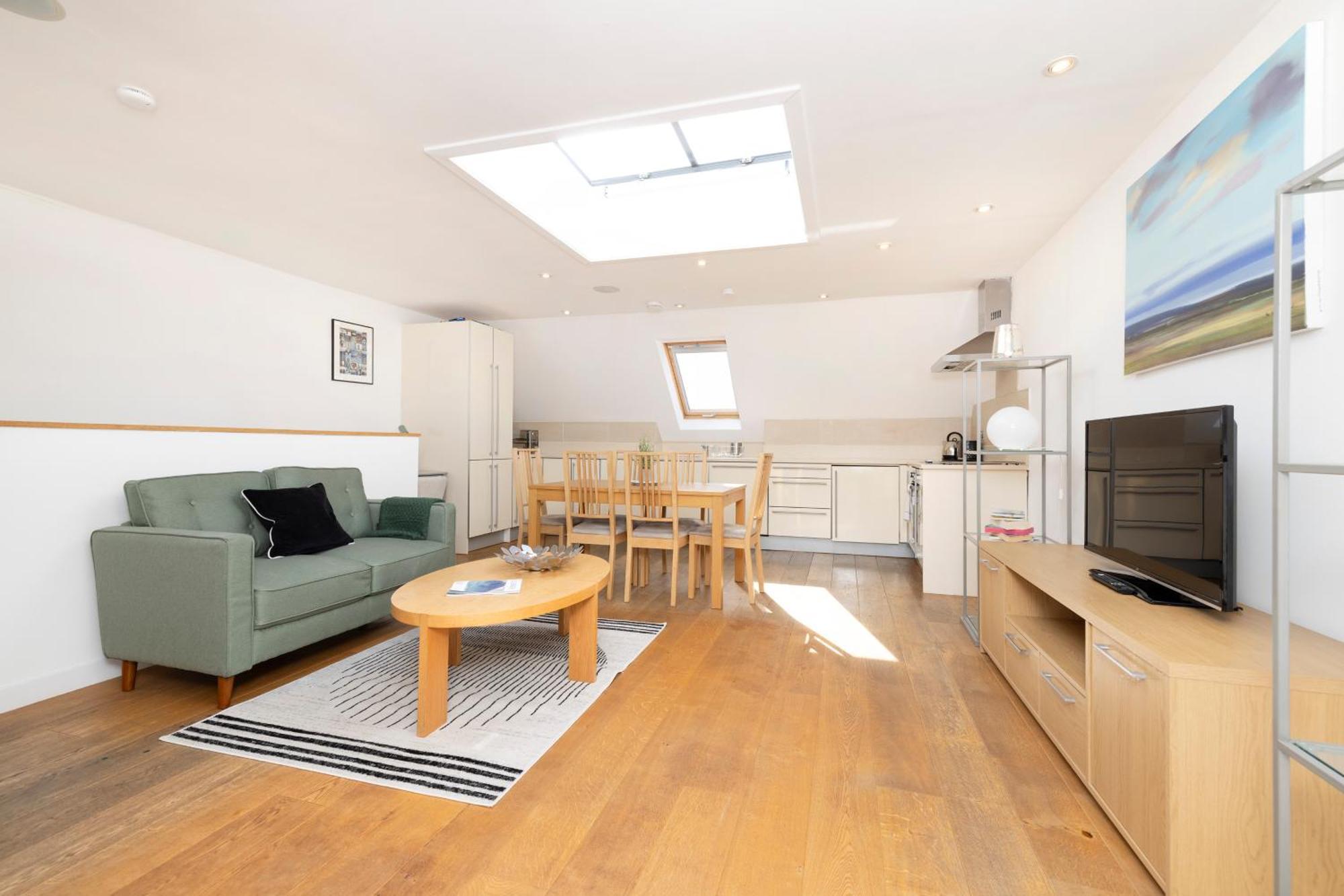 Ferienwohnung Joivy Superb Flats In The Heart Of EDI Exterior foto