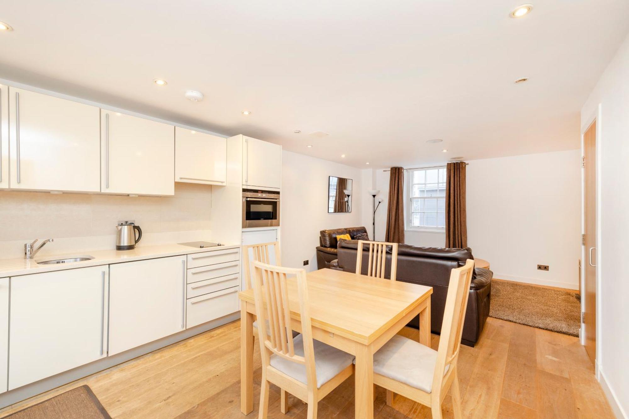 Ferienwohnung Joivy Superb Flats In The Heart Of EDI Exterior foto