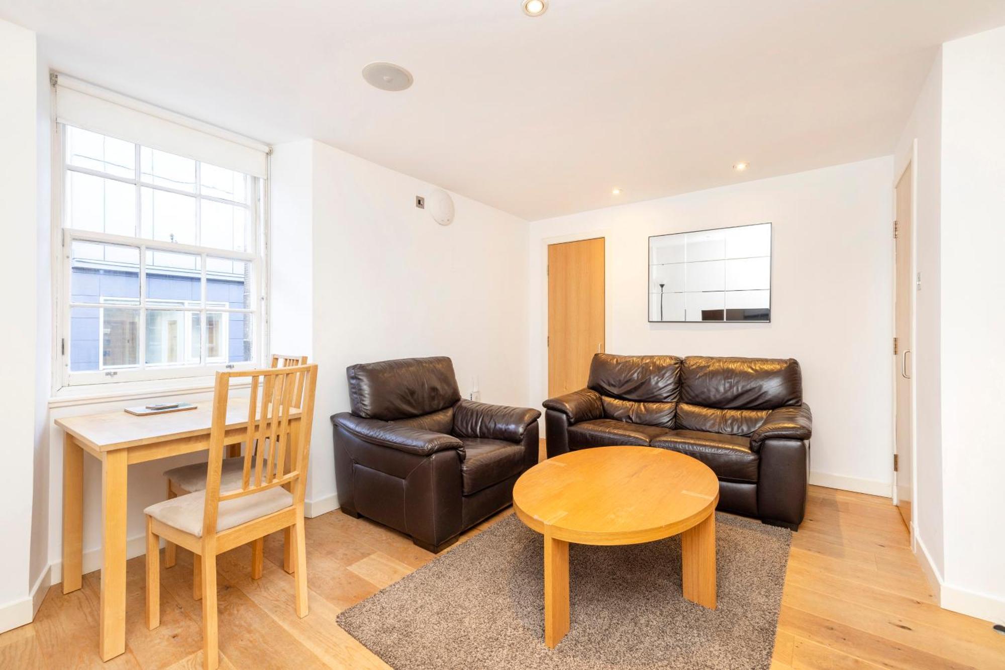 Ferienwohnung Joivy Superb Flats In The Heart Of EDI Exterior foto