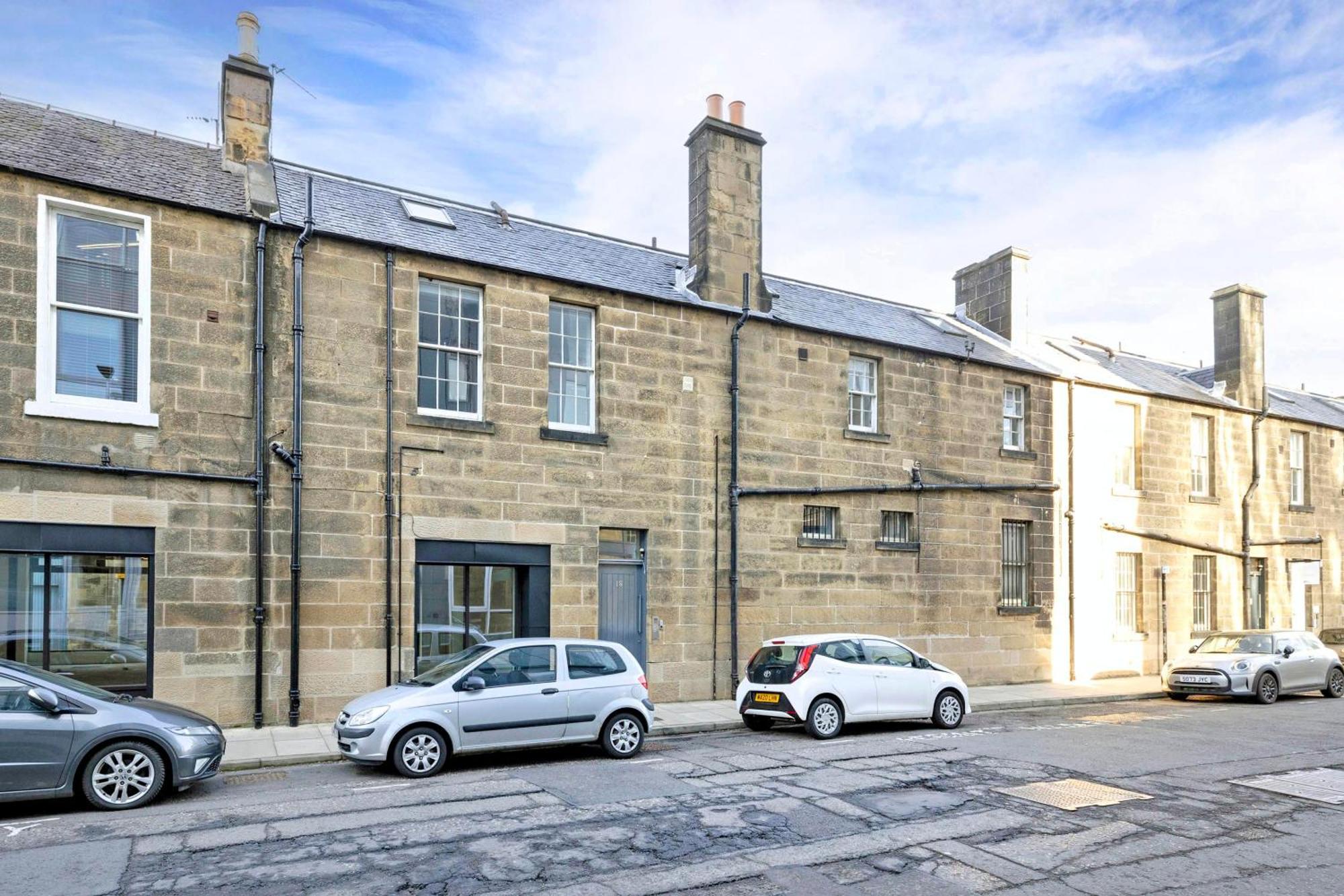 Ferienwohnung Joivy Superb Flats In The Heart Of EDI Exterior foto